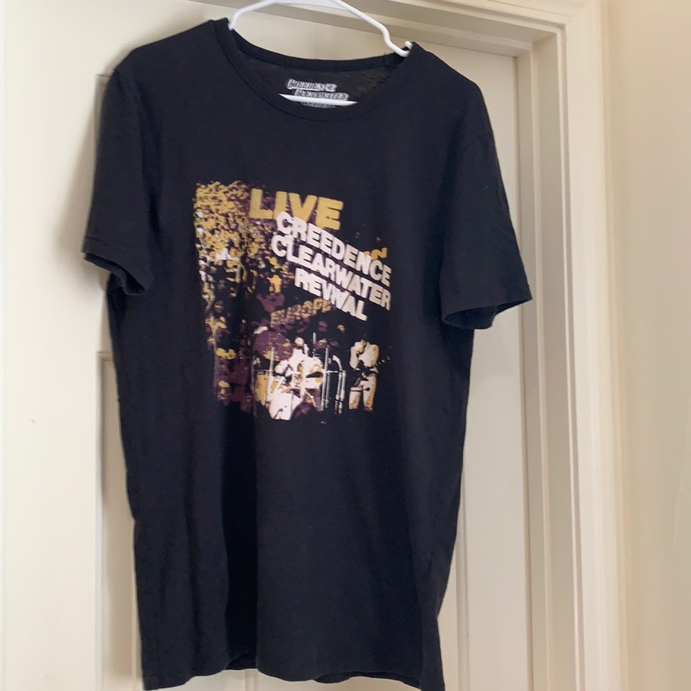 Men’s Lucky Brand Graphic Tee, Size Medium